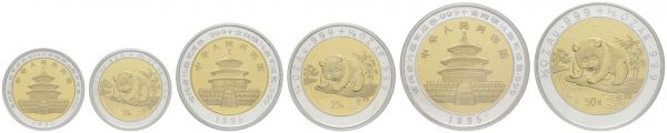 China Volksrepublik 50, 25, 10 Yuan 1995 Bi-Metall Panda, alle 3 Münzen originalverschweißt, im originalen Holzlacketui mit CoA No 343, mint sealed in wooden case of issue  K.M. 722, 724, 725 PP/Proof