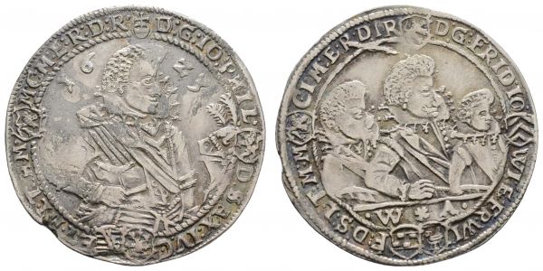 bis 1799 Sachsen-Altenburg, Herzogtum Johann Philipp, Friedrich, Johann Wilhelm und Friedrich Wilhelm II., 1603-1625 ¼ Taler 1623 Saalfeld Av.: Hüftbild Johann Philipps nach rechts, Rv.: Hüftbilder seiner drei Brüder nach rechts, kleiner Schrötlingsfehler, mit altem Sammlungszettelchen  Kernbach 4.17 Slg. Merseburger 4177 7.17 g. selten ss-vz