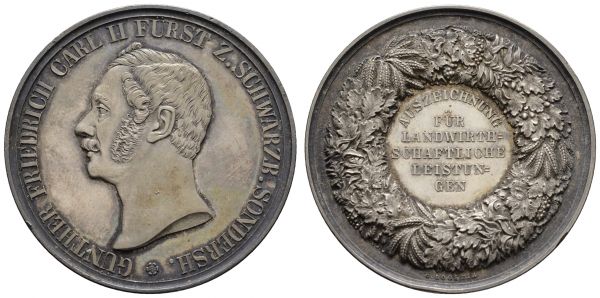 1800 bis 1871 Schwarzburg-Sondershausen Günther Friedrich Carl II. 1835-1880 Silbermedaille o. J. Auszeichnung für landwirtschaftliche Leistungen, Stempel von Loos, Av.: Kopf links, Rv.: Schrift in Kranz, kl. Kratzer, alte hübsche Patina, im beschädigtem Originaletui, so sehr selten angeboten  Bethe 1007 Fischer 417 27.97 g. fast st