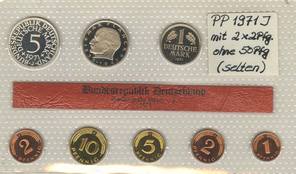 Bundesrepublik (DM)  KMS 1971 J der Original-Satz mit fehlerhafter Bestückung durch die Prägeanstalt: Es fehlt das 50 Pfennig Stück, dafür ist die 2 Pfennig Münze doppelt vorhanden, in der original Noppenfolie, beklebt  von großer Seltenheit PP