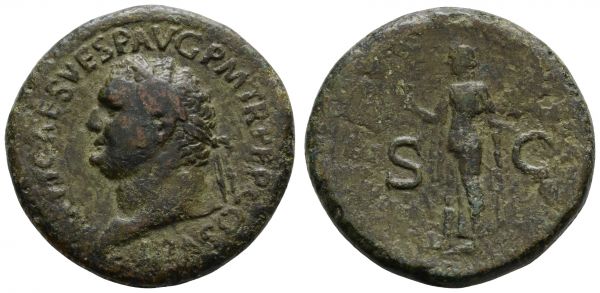 Römer Kaiserzeit Titus 79-81 Æ Sesterz 80 Rom Av.: belorbeertes Haupt nach links, Rv.: Victoria schreitet zwischen S - C nach links, grüne Patina  C 205 26.81 g. ss