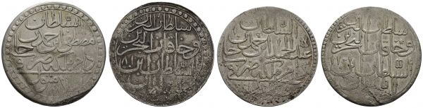 bis 1799 Osmanisches Reich Mustafa III, 1757-1774 2 Zolota AH 1171 (Jahr 8) = 1757 Istanbul 2 Exemplare mit Prägeschwächen bzw. Korrosionsspuren, 28.06 und 26.78 g  K.M. 324 etc. ss