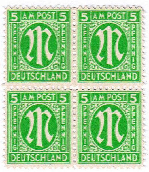 AM-Post 5 Pf. 1945 mit starkem Doppeldruck im Viererblock, tadelos postfrisch, ohne Signaturen. Mi. 1000,- Euro Kabinett
