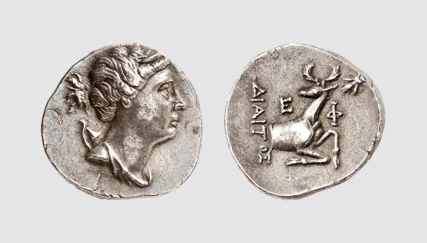 Ionia. Ephesus. 245-202 BC. AR Didrachm (6.45g, 12h). Kraay-Hirmer 601; SNG von Aulock 1844 (this coin). Old cabinet tone. A lovely coin. Choice extremely fine. From a private collection; Tradart 1993 (3) lot 103; The Numismatic Auction 1983 (2) lot 138; Bank Leu 1975 (13) lot 225; former Hans Sylvius von Aulock (1906-1980) collection; former Henry Platt Hall (1863-1949) collection, Glendining 1950 (19 July) lot 132
