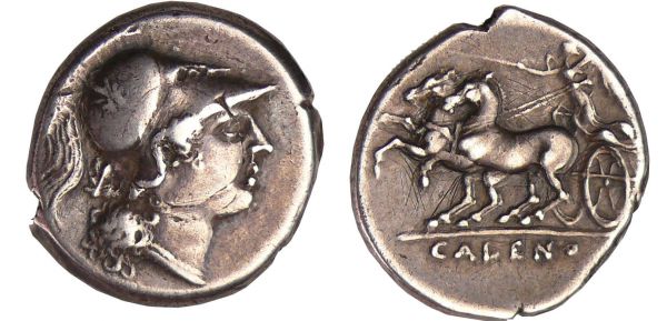 Campanie - Cales - Didrachme (268 av. J.-C.) A/ Tête d'Athéna coiffée du casque corinthien. R/ CALENO Victoire dans un bige à gauche. Coll. F. Febrer. (REF: GC.286-BMC.1.5-Pozzi.57)