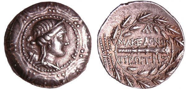 Royaume de Macédoine - Amphipolis - Tétradrachme stéphanophore (158-149 av. J.-C.) A/ Anépigraphe. Buste diadémé et drapé d'Artémis Tauropolos à droite. R/ MAKEΔΟΝΩΝ / ΠΡΩΤΗΣ, une massue de part et d'autre, le tout dans une couronne de chêne fermée par un foudre. (REF: GC.1386-BMC.5.7.5-HGC.3.1103-Pozzi.997)