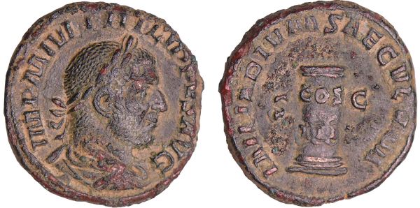 Philippe 1er - Sesterce (248, Rome) A/ IMP M IVL PHILIPPVS AVG Buste lauré et drapé à droite.  R/ MILIARIVM SAECVLVM SC dans le champ. Cippe sur lequel est gravé COS III. (REF: C.95 (15f)-RCV.900 ($450)-RIC.157a)