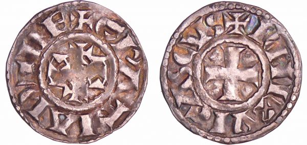 Eudes (887-898) - Denier (Limoges) A/ GRATIA D-I RE au centre, ODO en une ligne Au-dessus et au-dessous, une croisette  R/ + LIMOVICAS CVS Au centre, une croix. Variété de légende au revers CVS au lieu DE CIVIC. (REF: Nou.24-Dep .511-Prou.779-785)