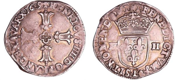 Henri IV (1589-1610) - Quart d'écu à la croix feuillue - 1609 L (Bayonne) A/ + HENRICVS IIII D G. FRANC. E. NAVA. RX Croix feuillue avec quadrilobe en cœur.  R/ SIT. NOMEN. DOMINI. BENEDICTVM. Ecu de France couronné et accosté de II - II.  (REF: Dy.1224-C.1517-L.1066-Sb.4686)