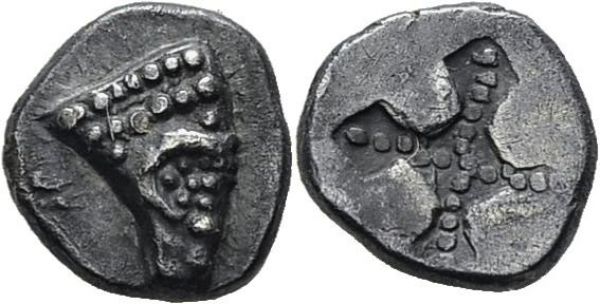 Massilia. Obole au bouquetin, type assimilé au trésor d'Auriol, 475-460 av. J.-C. LT 374-375. AR. 0.70 g. TTB+ Très rare dans cette qualité.